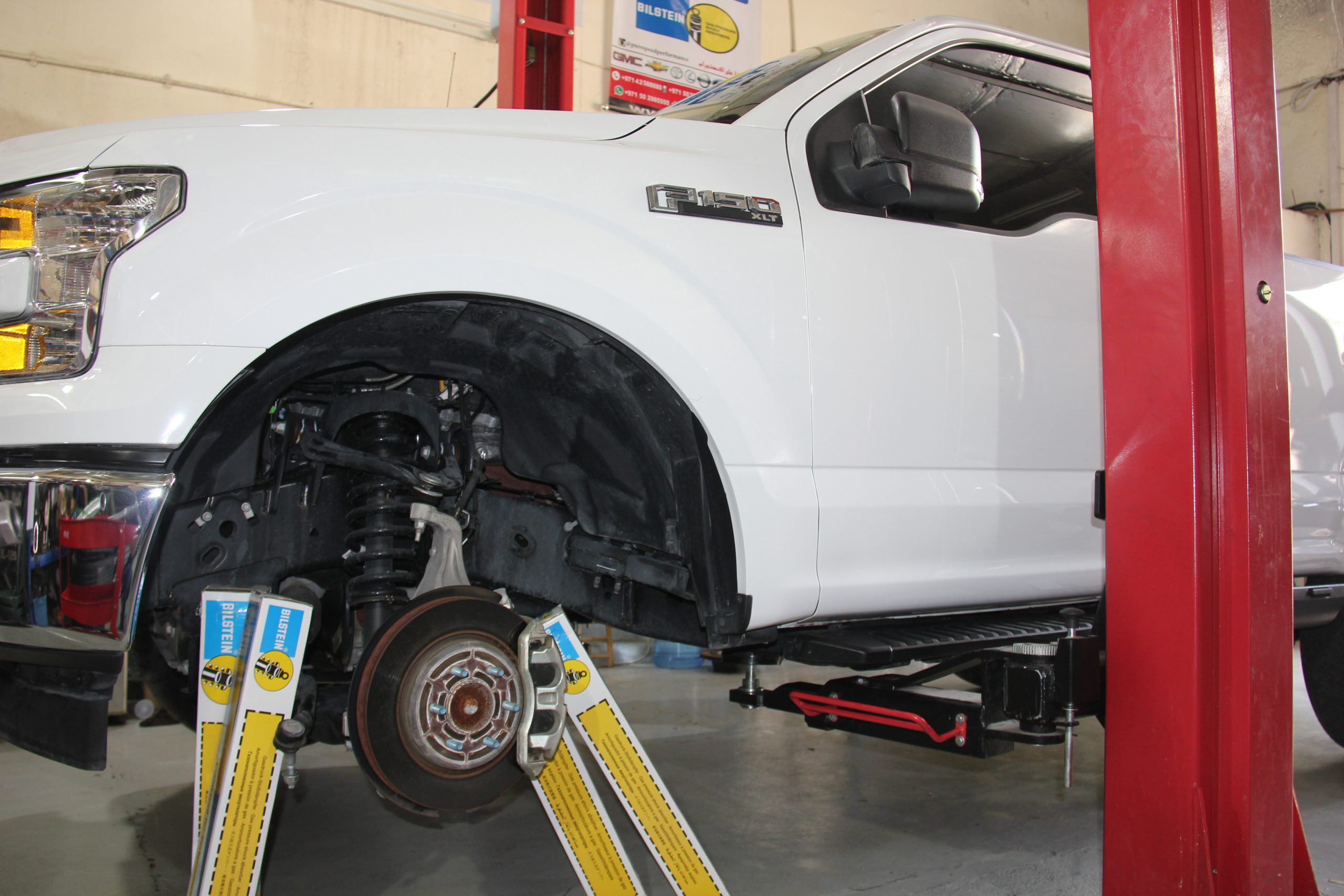 صدمات بيلشتاين الأمامية والخلفية لسيارة Ford F-150 2015-Up 3
