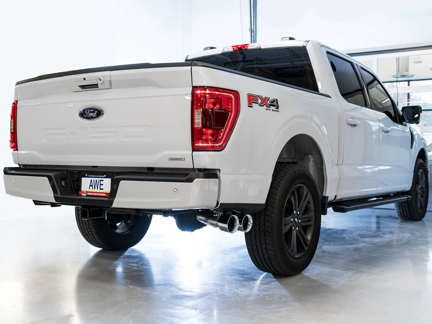 مجموعة عادم AWE لسيارة Ford F-150 Double Cab 2021+ 1