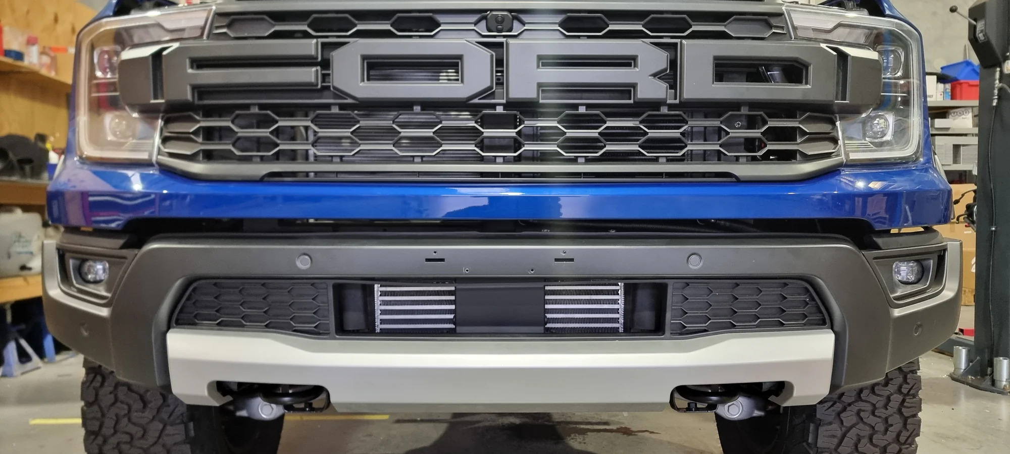 نظام ترقية المبرد الداخلي Proccess West Stage1 باللون الفضي لـ Ford Ranger Raptor 2023-2025 5