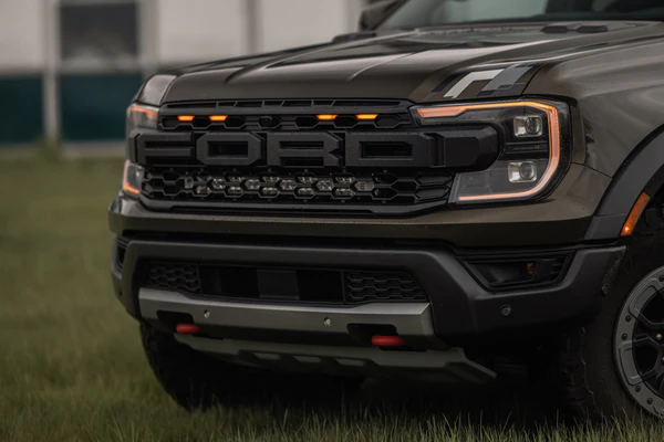 تحويل LUX "Lava" Amber DRL المميز (Matrix Performance LED) لسيارة Ford Ranger Rapto 3