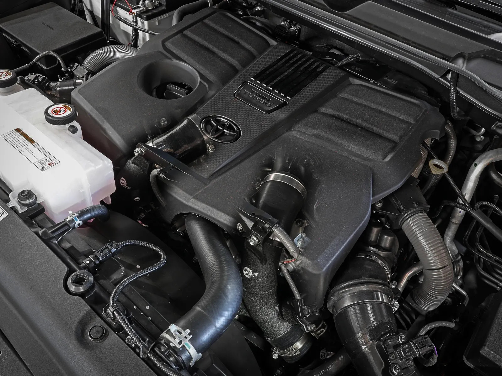 AFE 2.5 Blade Runner في أنبوب شحن ساخن من الألومنيوم باللون الأسود لسيارة Toyota Tundra Twin Turbo 3 2