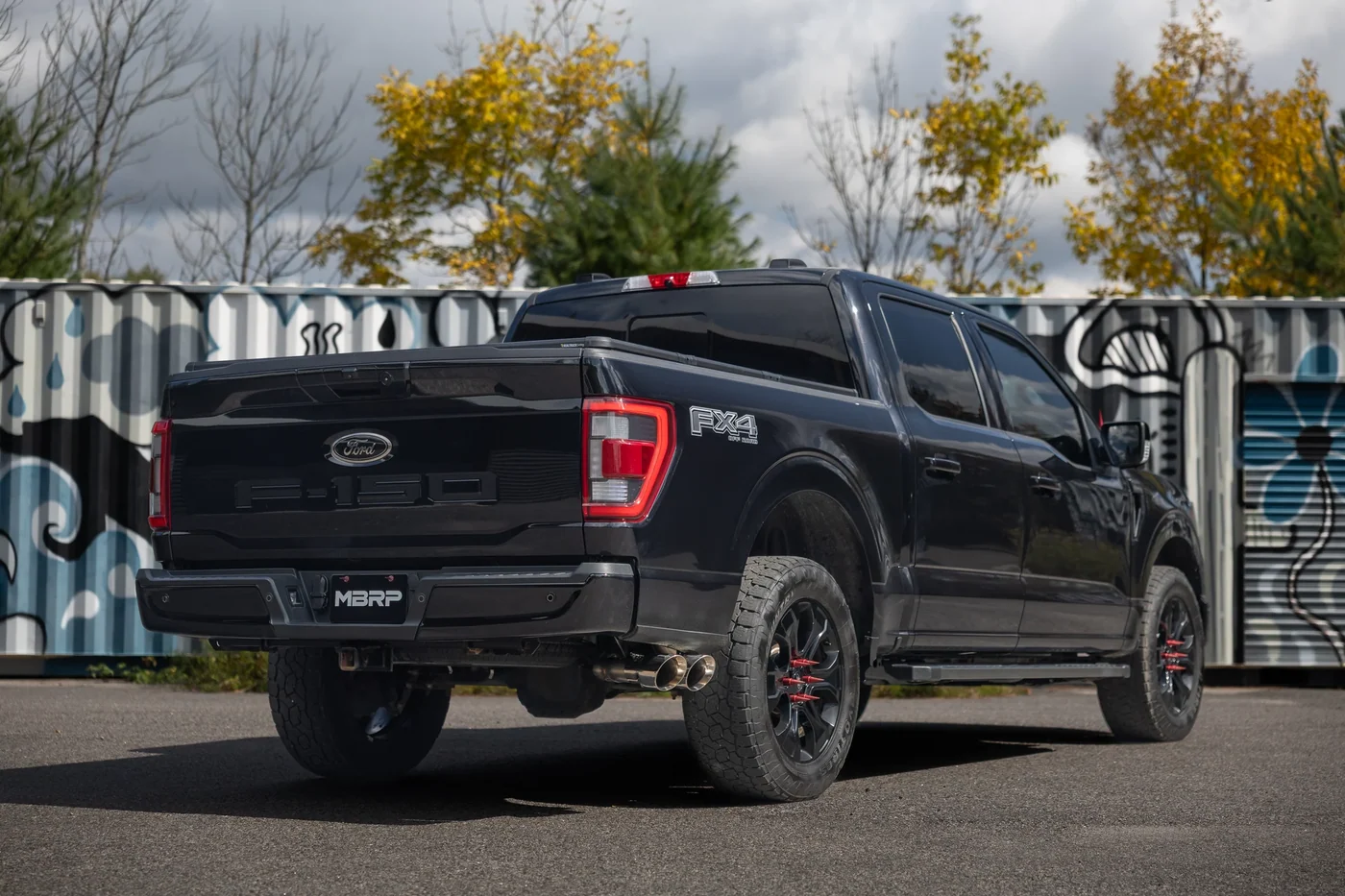 مخرج جانبي واحد من الفولاذ المقاوم للصدأ MBRP مقاس 3 بوصات عادم كات باك لـ Ford F-150 2021-2026 2