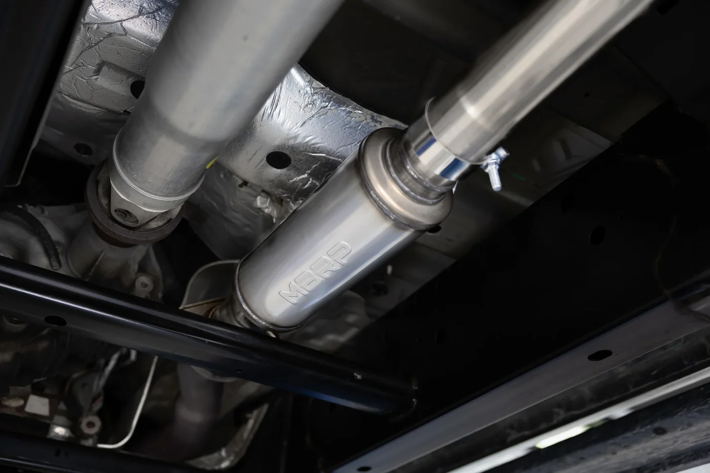 مخرج جانبي واحد من الفولاذ المقاوم للصدأ MBRP مقاس 3 بوصات عادم كات باك لـ Ford F-150 2021-2026 5
